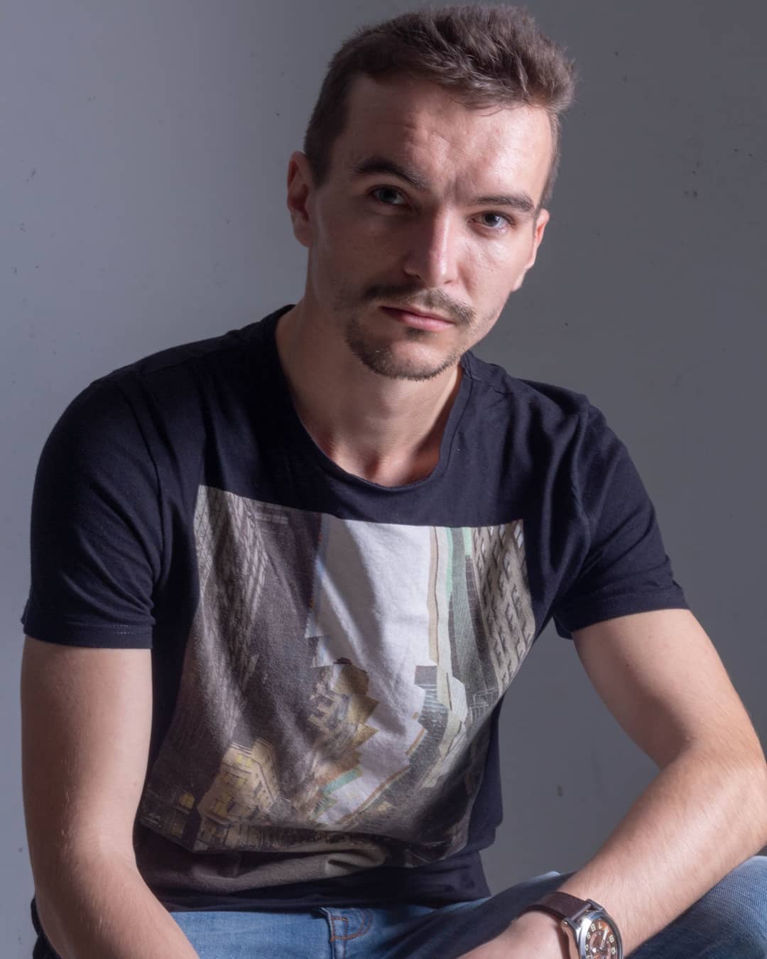 Foto de Vadym Alyekseyenko, designer gráfico e web designer freelancer em Portugal Foto de Vadym Alyekseyenko, designer gráfico e web designer freelancer em Portugal